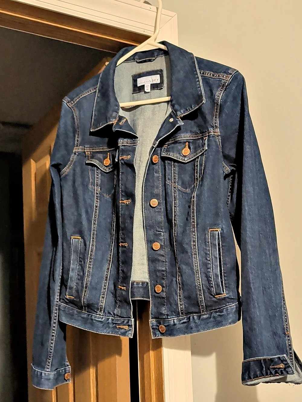 LOFT Denim Jean Jacket in Blue Size Medium Like New